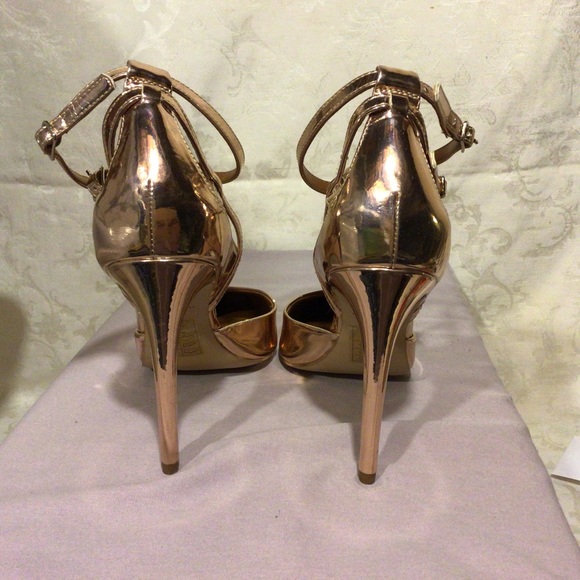 Ladies Heels by Halston. Vegan Leather Copper Color. - Picture 7 of 10